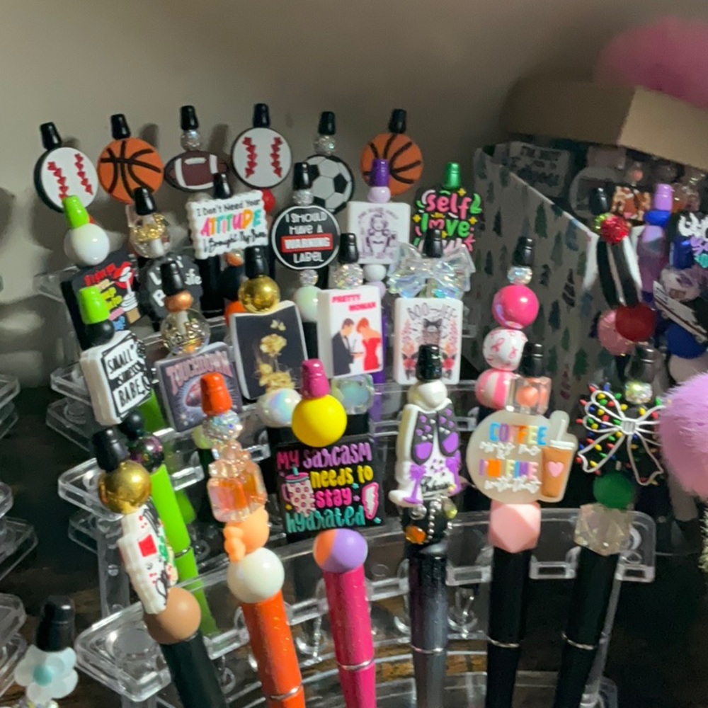 Fun Quote Pens with Colorful Charms - Picture 10 of 16